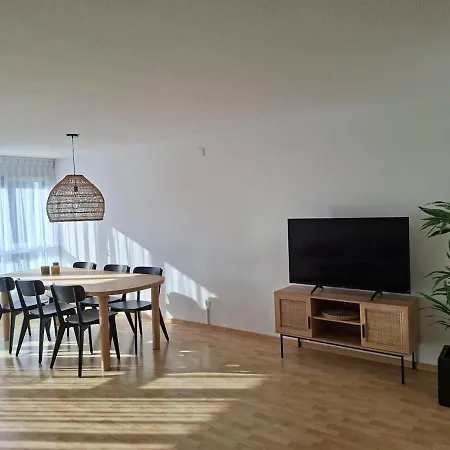 Summit View شقة *