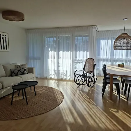 Summit View شقة *