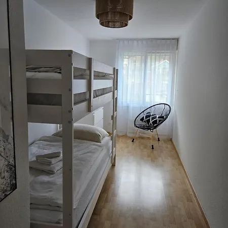 Summit View 아파트