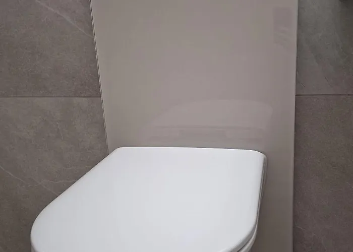 Summit View 아파트 *